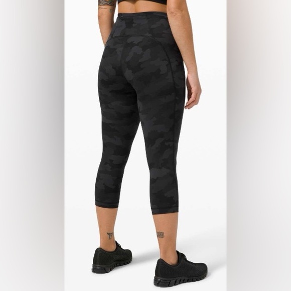 Lululemon Swift Speed High-Rise Crop 21" - Picture 2 of 5